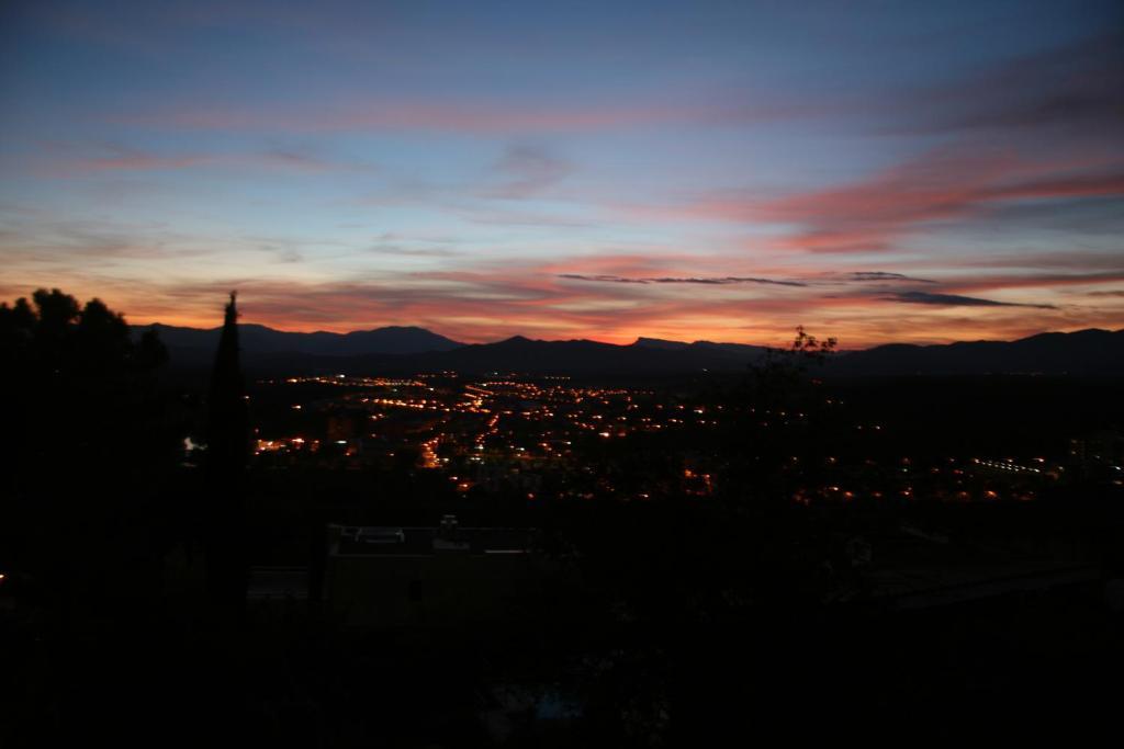 Villa Montjuic Girona Oda fotoğraf